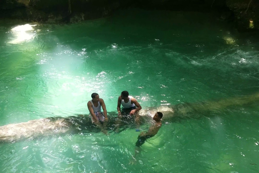 Excursión hacia el hermoso Río Sonador