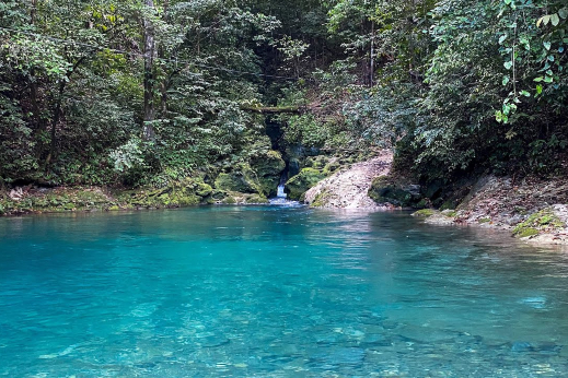 Excursión hacia el hermoso Río Sonador